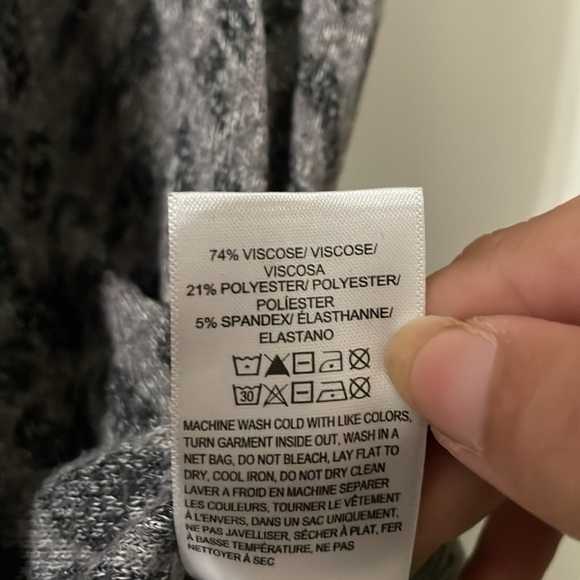Lucky Brand Leopard Print Sweatshirt Women's Small Gray Sweater Top Soft Finish - Picture 5 of 10
